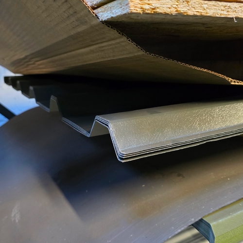 Clearance Pack 5 - 4 x 8ft Dark Grey Sheets 0.7mm Plastisol 32/1000(L) Box Profile